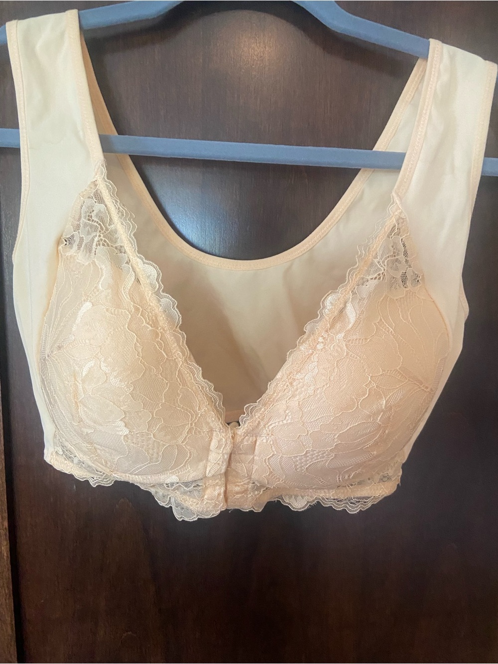 Lacy Bra Pretty 36 A Lacy  front close bra